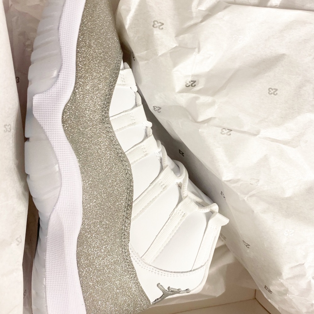 Jordan 11 Retro Metallic Silver